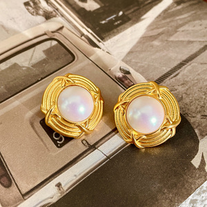 Kaimei 2023 Gioielli alla Moda, <span class=keywords><strong>Orecchini</strong></span> a Cerchio Floreali Vintage Coreani con <span class=keywords><strong>Perle</strong></span> per Donne, <span class=keywords><strong>Orecchini</strong></span> Statement di Lusso in Oro - Product Image 4
