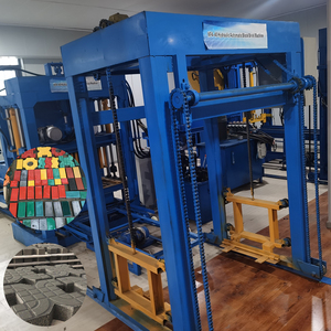 เครื่องผลิตบล็อกซีเมนต์คอนกรีตอัตโนมัติเต็มรูปแบบสายการผลิตอิฐเทคโนโลยีระดับมืออาชีพ - Product Image 4