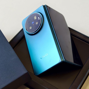 VI VO <span class=keywords><strong>X</strong></span> Fold6 Smartphone Pieghevole 8.02'' Amoled 120Hz Dimensity 9500 Super 7000mAh 80W con Ottima Fotocamera 200MP - Product Image 5