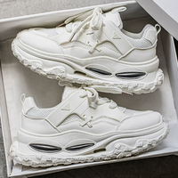 Chaussures de sport décontractées respirantes en maille pour hommes 2026 avec talonnette rehaussante discrète, idéales pour la course et l'absorption des chocs – Collection Jeunesse