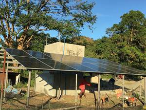 <span class=keywords><strong>Pompe</strong></span> à <span class=keywords><strong>eau</strong></span> <span class=keywords><strong>solaire</strong></span> sans balais CC personnalisée <span class=keywords><strong>de</strong></span> 3 pouces, 4 pouces, 24 V, 48 V, 72 V, 1 CV, 2 CV, 3 CV avec contrôleur MPPT pour l'irrigation des fermes et l'utilisation en étang - Product Image 6