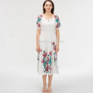 เดรสผ้าฝ้ายคอโอ แขนสั้น แต่งระบาย เอวสูง ปักลายดอกไม้หวานๆ สไตล์ใหม่ สำหรับฤดูร้อน ผู้หญิง - Product Image 1