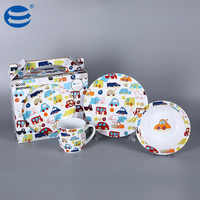 Vente chaude Ensemble de vaisselle en porcelaine pour enfants au design mignon d'animaux de dessin animé, sans danger pour le contact alimentaire, avec emballage en boîte de couleur