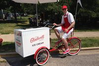 Tricycle de café de rue chariot de vente de crème glacée alimentaire chariot à vendre