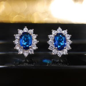 Boucles d'oreilles clous en améthyste violette E693, en argent 925, forme fleur, sertissage griffe, bijoux classiques en cristal pour femme, usage quotidien - Product Image 6