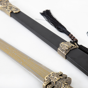 Espada Fantasma Fengshen Yanyi de 72 cm - Accesorio de Cosplay Exquisitamente Grabado para Entusiastas de las Armas Antiguas - Product Image 5