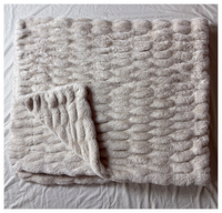 Plaid en fausse fourrure de lapin double face, plissé, luxueux, doux, réversible, lesté, effet vison, 60 x 72 pouces, blanc