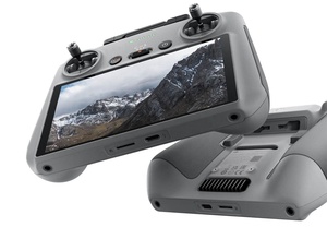 Radiocomando DJI RC <span class=keywords><strong>2</strong></span> con Schermo Integrato da <span class=keywords><strong>5</strong></span>,<span class=keywords><strong>5</strong></span> Pollici ad Alta Luminosità, Collegamento O4 HD per Mini 4 Pro Air <span class=keywords><strong>3</strong></span>, Modello Originale 2026 - Product Image 2