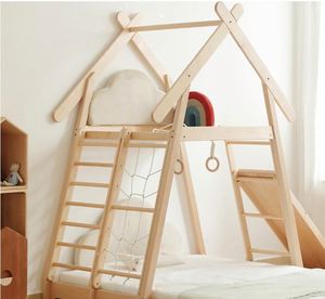 Lit <span class=keywords><strong>de</strong></span> maison en bois massif pour enfants avec structure d'escalade et balançoire - Product Image 4