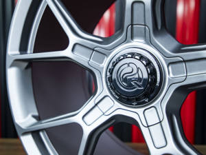 Rines de Aleación de Aluminio Forjado Monoblock Multirradio en Gris Mate con Centro de Bloqueo Imitación para Porsche 911 2026 - Product Image 4