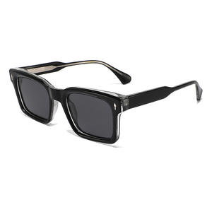 Gafas de Sol Cuadradas Modernas con Montura de Acetato Negro, Polarizadas UV400, Unisex, para Protección Solar, Viajes y Conducción - Product Image 5