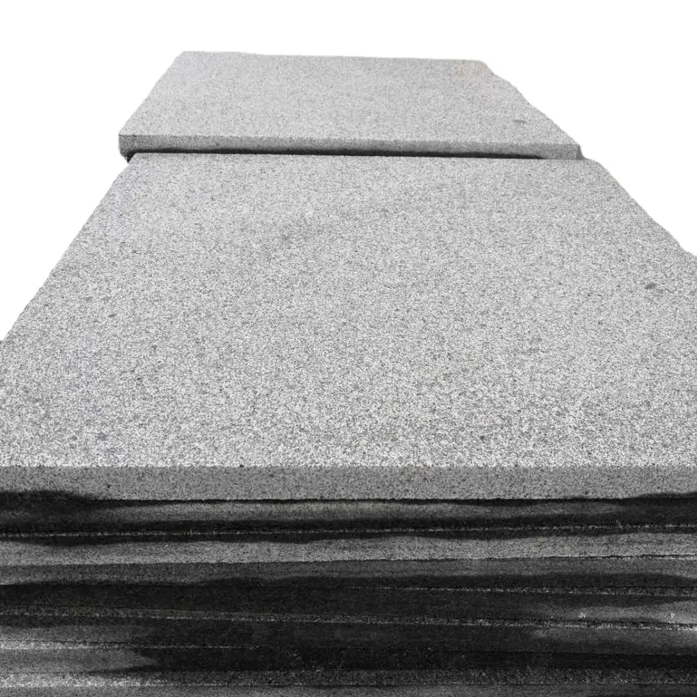 Nuove piastrelle in granito G654 per pavimenti esterni