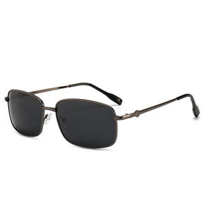 Gafas de Sol Polarizadas Modernas para Mujer 2025, Montura Metálica Completa Blanca, Lentes de PC con Protección UV, Diseño Duradero, Modelo 2839 - Product Image 4