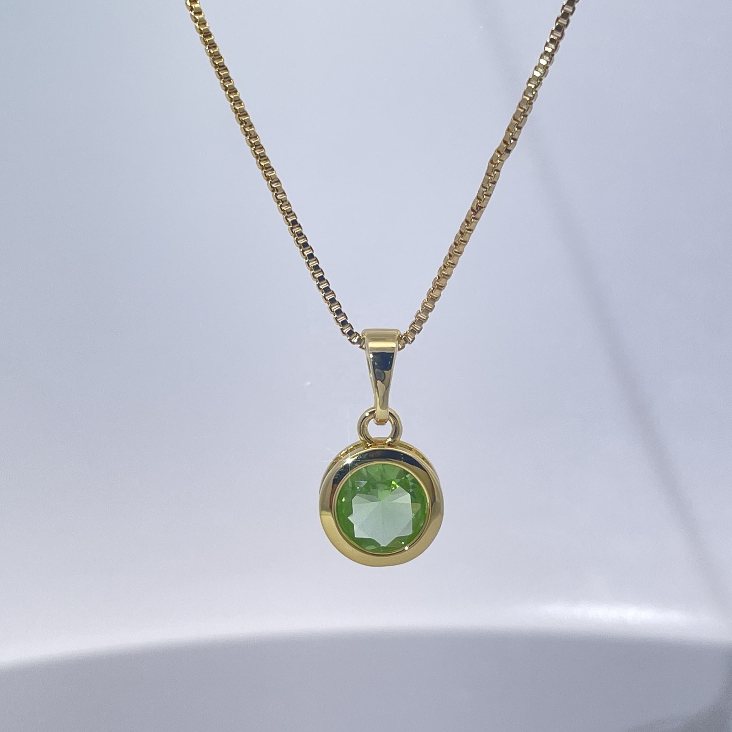 สีเขียว