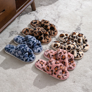 <span class=keywords><strong>Chaussons</strong></span> d'intérieur pour femmes en fausse fourrure de lapin à imprimé léopard, automne-hiver, bout ouvert, chauds, moelleux, antidérapants, chaussures d'extérieur pour femmes - Product Image 4