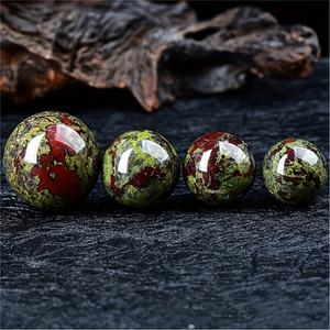Vente en gros de sphères de cristal de sang de dragon de style bohème, pierre de guérison naturelle pour la décoration intérieure unique et les cadeaux de vacances - Product Image 6