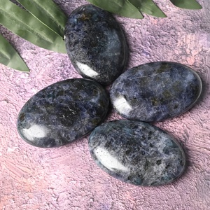 Piedra de Iolita Natural de Alta Calidad para Sanación y Protección, en Stock en Almacén de EE. UU., Entrega en 3 Días - Product Image 2