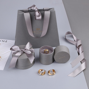 Boîte d'emballage personnalisée Boyang pour colliers et pendentifs en forme de cœur en papier pour la Saint-Valentin - Product Image 3