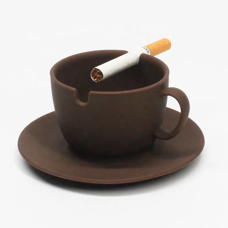 UKETA अनुकूलित गर्मी-प्रतिरोधी कॉफी कप के आकार का पर्यावरण के अनुकूल नरम सिलिकॉन ऐशट्रे