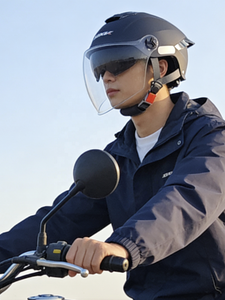 Casques de moto électriques à batterie, vente chaude, été, double miroir, demi-casque pour hommes et femmes, toutes saisons - Product Image 2