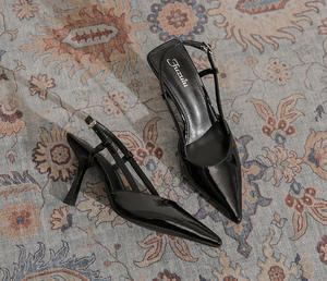 Bottines à lacets à talons hauts pour femmes, bottines à la mode avec talon pour les soirées, l'hiver, les tenues décontractées et les sorties en soirée - Product Image 2