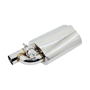 <span class=keywords><strong>Silencieux</strong></span> en acier inoxydable <span class=keywords><strong>Remus</strong></span> avec finition polie miroir, adaptable à tous les systèmes d'échappement de voiture - Product Image 1
