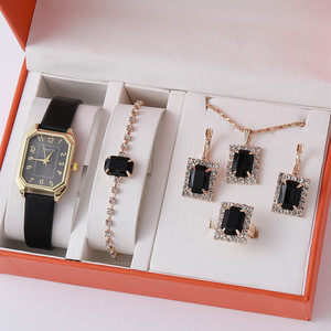 Nouvelle <span class=keywords><strong>montre</strong></span>-<span class=keywords><strong>bracelet</strong></span> à quartz pour femme, cadran chronographe à motif <span class=keywords><strong>lotus</strong></span>, <span class=keywords><strong>bracelet</strong></span> en alliage carré, style professionnel et élégant - Product Image 1