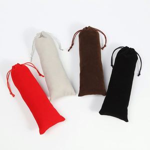 Bolsa de Almacenamiento Moderna Personalizable de Terciopelo y Gamuza, Cierre con Cordón, Logotipo Impreso en Serigrafía y Lámina Dorada, para Lápiz Labial, Maquillaje y Joyería - Product Image 2