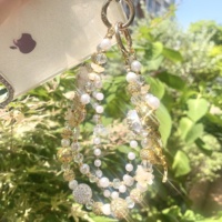 Cadena de lujo para teléfono móvil con cuentas de cristal, borla de perlas y colgante de rosa, personalizable al por mayor