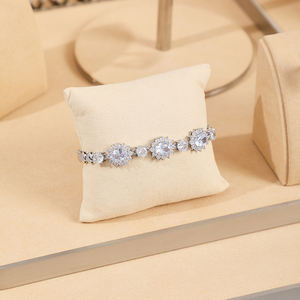 Support d'exposition de bijoux personnalisé Zebo, nouveau design, ensembles d'exposition de bijoux en cuir PU beige pour bagues, boucles d'oreilles, ensembles d'exposition de vitrine - Product Image 3