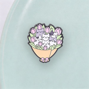 Broche en émail motif chat mignon et bouquet de tulipes, broche chat dessin animé et fleur pour la décoration de sac à dos - Product Image 3