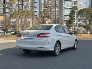 2014 Peugeot 408 1.8L Schaltgetriebe Geräumige Familien-Limousine <span class=keywords><strong>Standard</strong></span> ESP & 6 Airbags Zuverlässig & Kostengünstig - Product Image 5