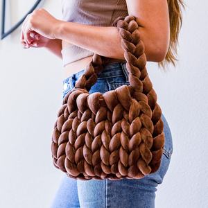 Charmkey için en iyi fiyat stok 100% Polyester metalik el örgü tüp iplik boyalı tıknaz desen çanta ve battaniye yapmak için - Product Image 4