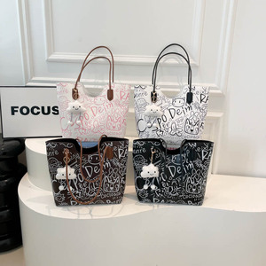 Borsa Tote <span class=keywords><strong>Graffiti</strong></span> di Design Esclusivo per Donna, Nuova Borsa Casual Primaverile a Tracolla con Grande Capacità - Product Image 1