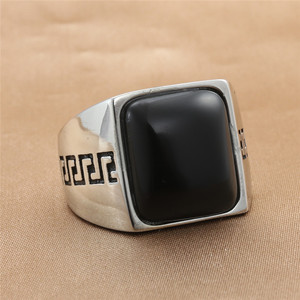 Bague carrée en pierre noire pour homme, style rétro géométrique en argent, bijoux punk, cadeau - Product Image 1