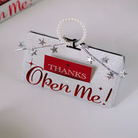 Boîte cadeau en papier à surface pailletée, décor perlé, carton portable, emballage délicat pour bonbons de mariage