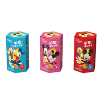 Biscuits sandwichs en forme d'ours fourrés à la confiture, saveur fraise et chocolat au lait, collation pour enfants, vente en gros