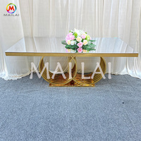 Base Anneau Dorée en Acier Inoxydable Nouveau Design Moderne Luxe pour Table de Salle à Manger et Mariage