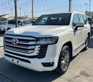 Toyota <span class=keywords><strong>Land</strong></span> <span class=keywords><strong>Cruiser</strong></span> GXR 2024, Motor 4.0L/V6, 271 HP, 385 Nm de Torque, Volante a la Izquierda, 7 Asientos, Euro IV - Product Image 1