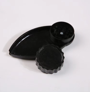 Mini macinini manuali in plastica a forma di barca per tabacco - Product Image 2