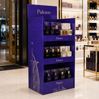 Étagère ondulée multi-niveaux pour parfums de luxe, impression HD, montage rapide et charge stable pour les boutiques de centres commerciaux