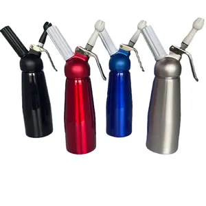 All'ingrosso schiuma di panna montata pistola e crema montata Dispenser macchina con 3 ugelli di decorazione in acciaio inox