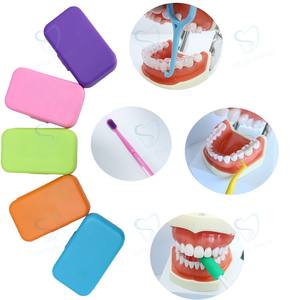 Plástico portátil Cuatro en uno Productos <span class=keywords><strong>de</strong></span> higiene Cepillo <span class=keywords><strong>de</strong></span> dientes <span class=keywords><strong>de</strong></span> ortodoncia Cuidado bucal Kit <span class=keywords><strong>de</strong></span> limpieza <span class=keywords><strong>de</strong></span> dientes <span class=keywords><strong>de</strong></span> viaje dental - Product Image 4