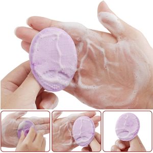 Brosse nettoyante pour le <span class=keywords><strong>visage</strong></span> et les poils du <span class=keywords><strong>visage</strong></span> pour enfants - Élimination des odeurs, logo personnalisé, brosse de bain en silicone pour bébé avec peigne et <span class=keywords><strong>éponge</strong></span> - Product Image 4