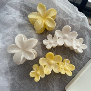 Hot Sell <b>Sweet</b> Pink White <b>Flower</b> Shape Large Hair Claw Acrylic Acetate Hawaiian Plumeria Women Girls Hair Claw Clip Accessories - Product Image 4