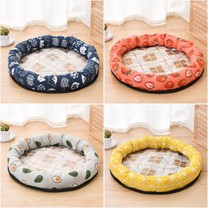 Venta al por mayor personalizado de estilo <span class=keywords><strong>Simple</strong></span> de lana de cordero para mascotas Ecológico Todas las Estaciones Universal Gato Perro Camas Internet Celebridad Camas de felpa - Product Image 5