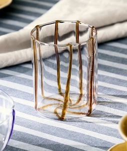 Tazza in Vetro Borosilicato Personalizzata OEM all'Ingrosso, Bicchiere Creativo con Strisce Colorate, Tazza Unica per Birra - Product Image 4