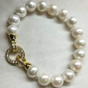 9-10mm Near Pearl Bracelet Glossy <b>Leather</b> Basic Cleanliness Fashionable Beautiful Gold Zircon Inlaid Button Chic Stylish Product - Product Image 1