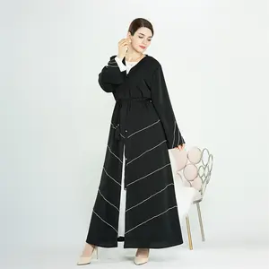 새로운 디자인 Abaya Desigans 2023 로브 겸손한 긴 드레스 질밥 2 개 세트 오픈 비즈 레이어드 아바야 고급스러운 이슬람 드레스