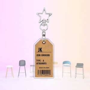 พวงกุญแจอะคริลิคติดชื่อสมาชิกวงเคป็อป บังทันบอยส์ จุงกุก จีมิน จิน อาร์เอ็ม วี ชูก้า ของที่ระลึกสำหรับแฟนคลับ ของขวัญ - Product Image 1